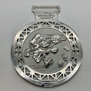 Walt Disney World Mickey Mouse Wine & Dine Half Marathon 2016 Silver Tone Medal